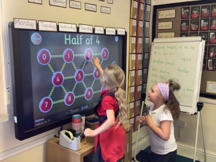 aeba0a5fbd11457e9ec1e932cd5cebe5