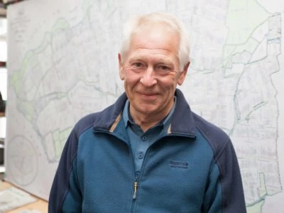 alan rose with 1820 map