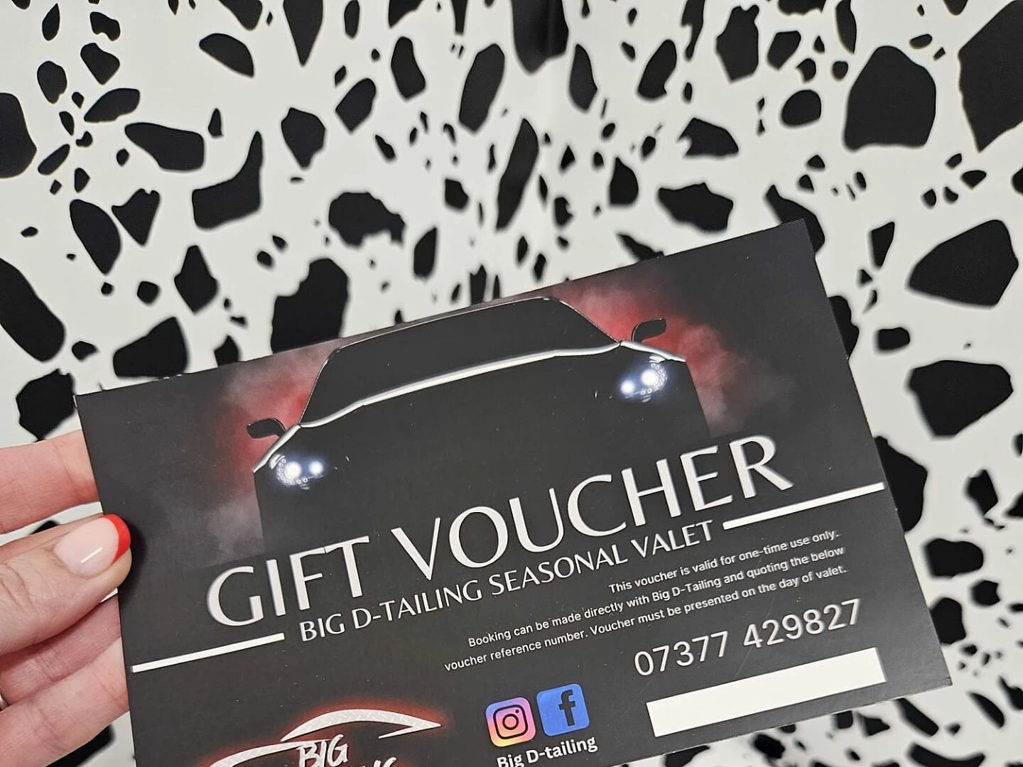 big dtailing gift vouchers