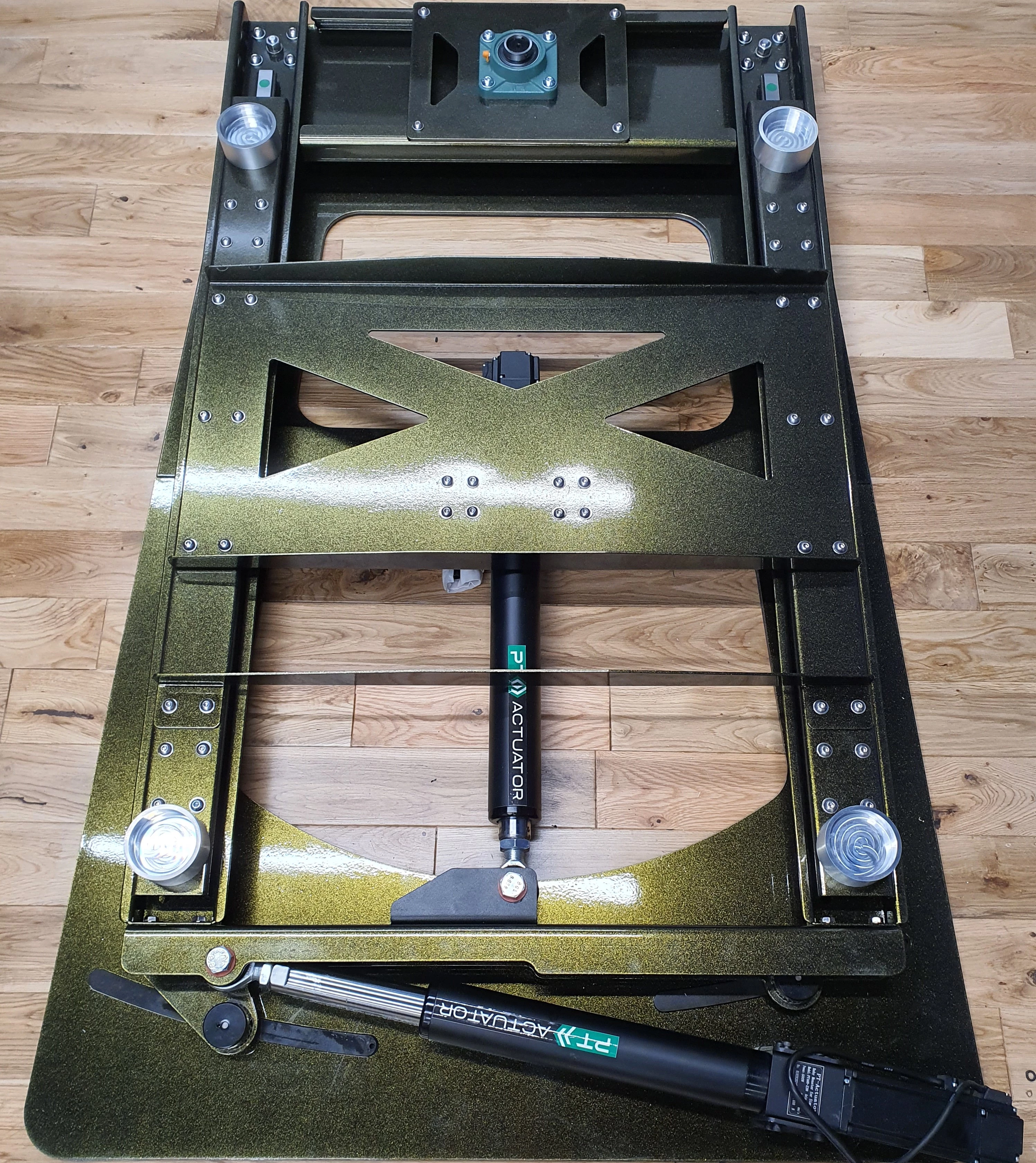 Lowslider sim rig motion platform in black