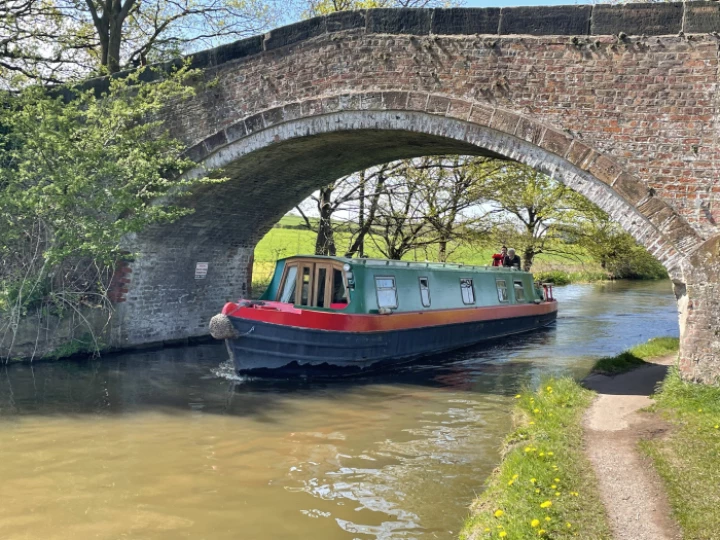 Canal bridge