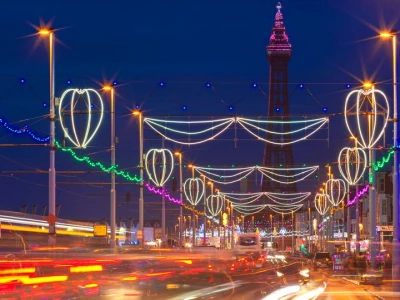 0_an-Conboy-for-VisitBlackpool-Illuminations-Hearts-and-Neon