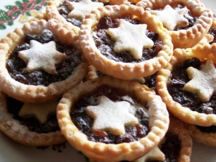 100_9348-marzipan-topped-mince-pies