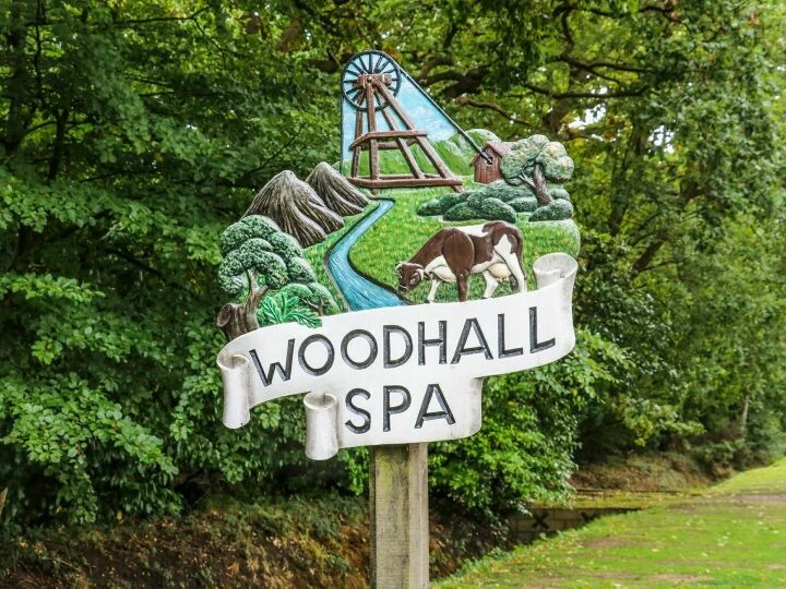 Woodhall-Spa-Sign-1