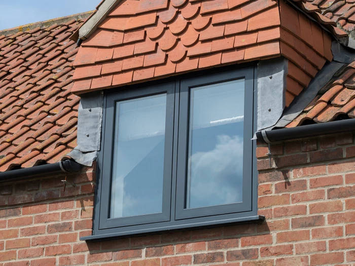 Flush casement roof window window (L)