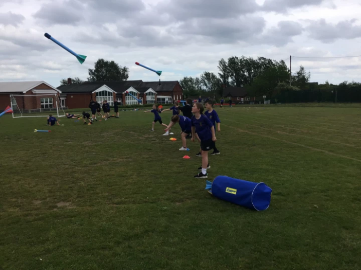 PE 2