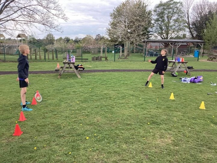 PE badminton