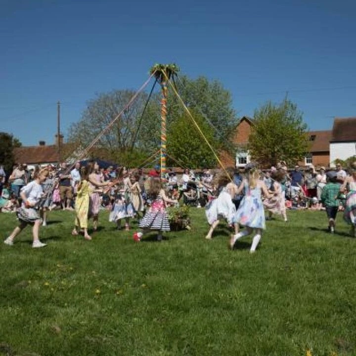 Maypole 80