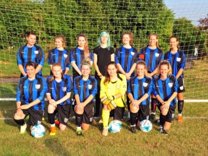 Haddenham Ladies Football 01