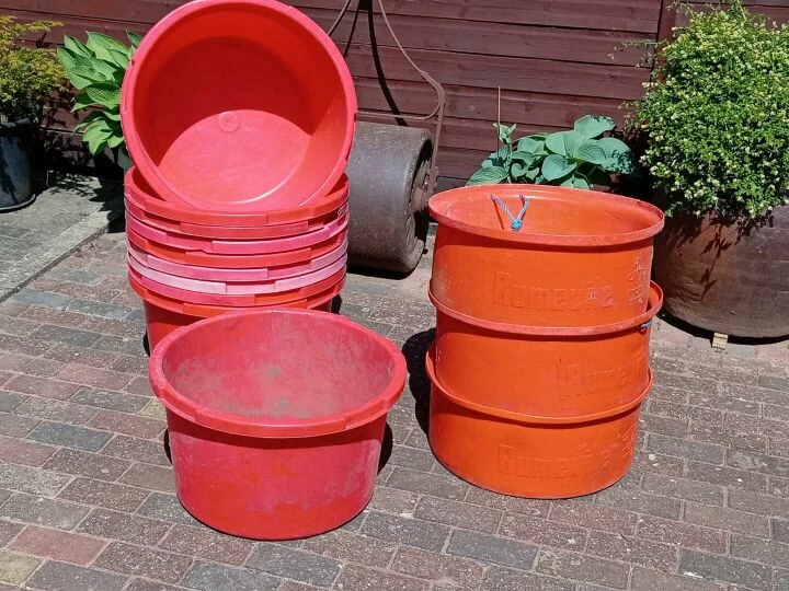Tubs