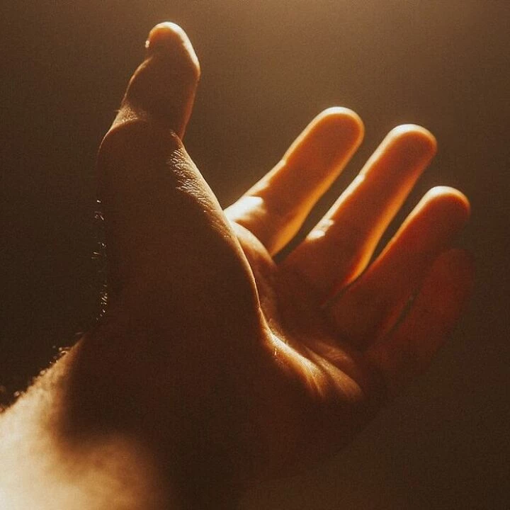 Hand, freedom, worship