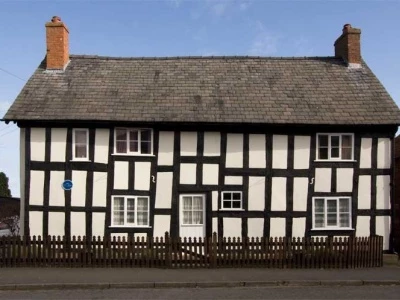Tudor cottage