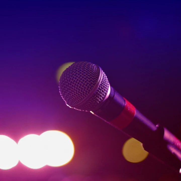 Audio, microphone, bokeh lights