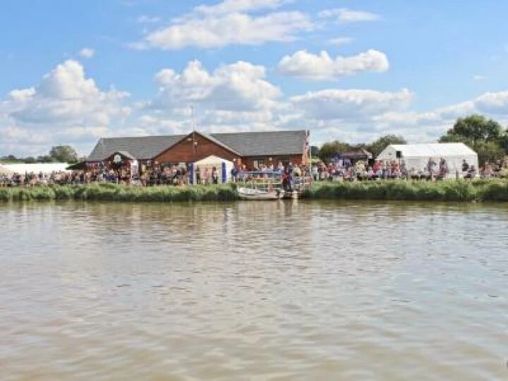 Raft Race