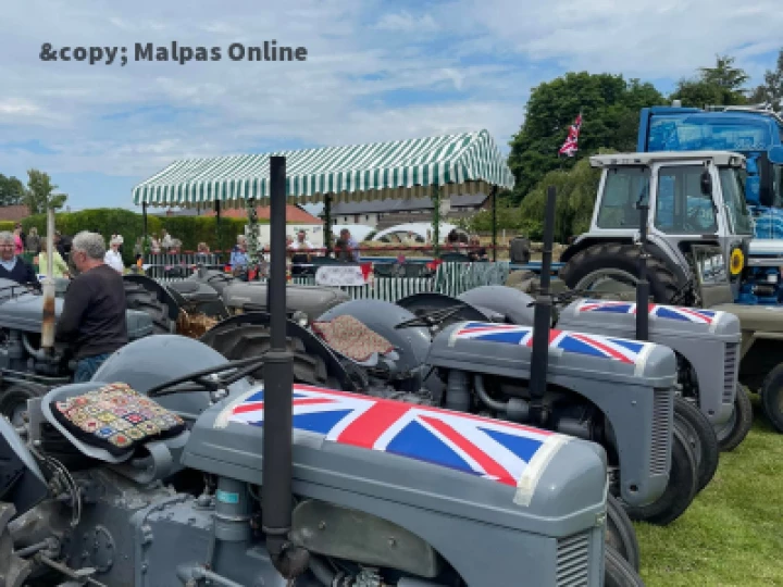 Tractors on Rec 3