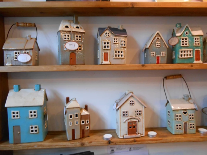 candle houses