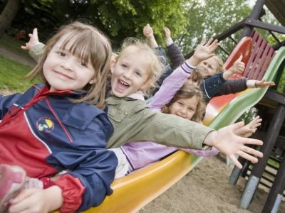 childrenplaying 04