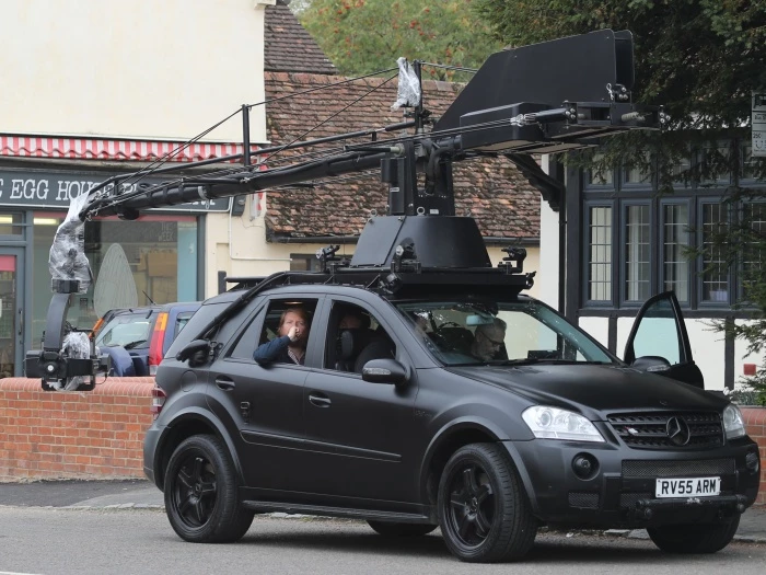 filming vehicle 01