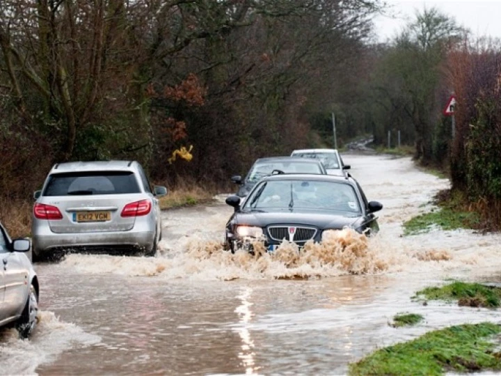 floodsplash2436870b