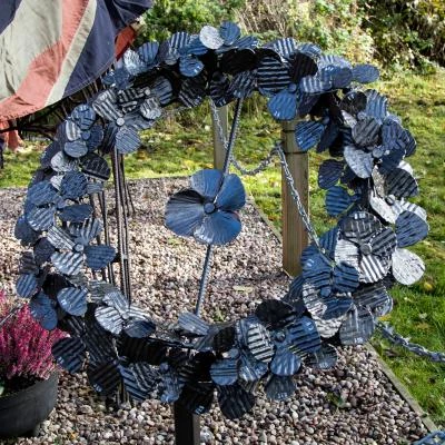 image3145 poppy sculputre