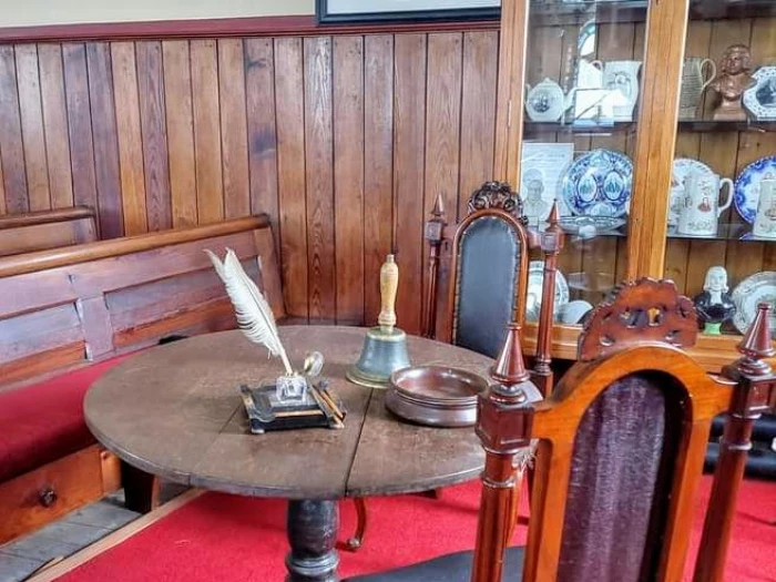 interior 2