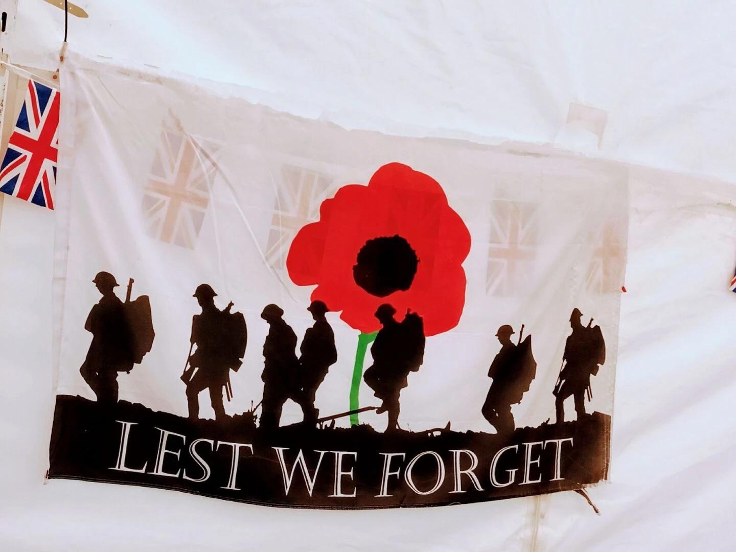 lest we forget gm