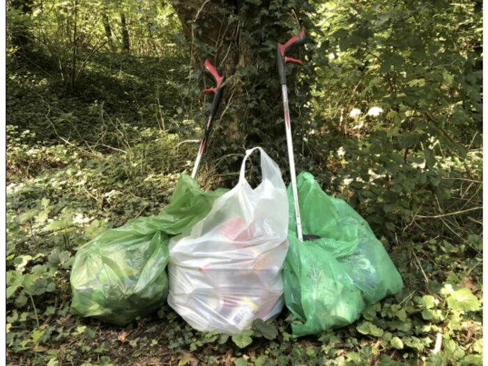 litter picking 4x3