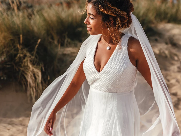 long veil and mini dress l