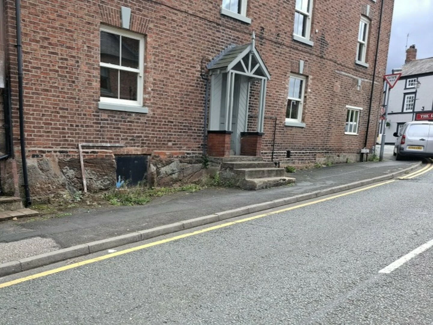 lower high street 2