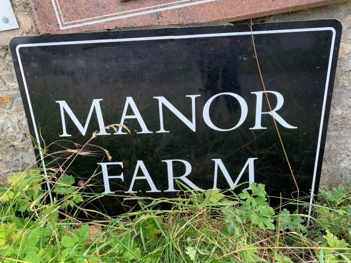 manor farm sign