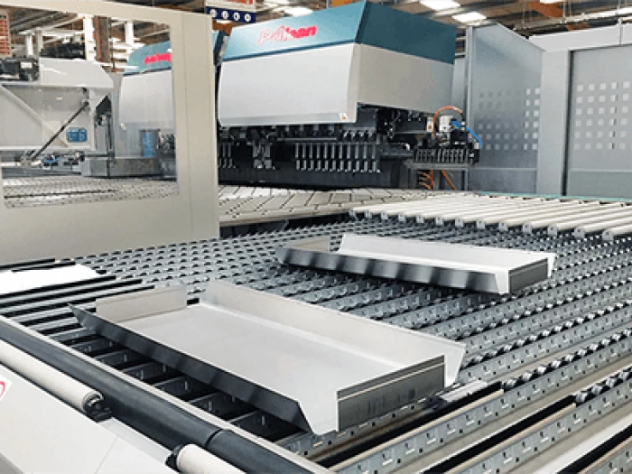 p4l-panel-bender-at-metal-fabrication-company-kmf