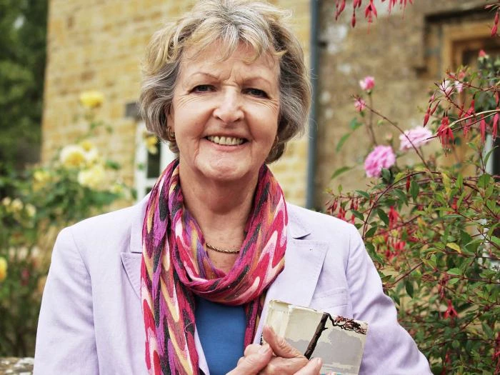 penelope keith