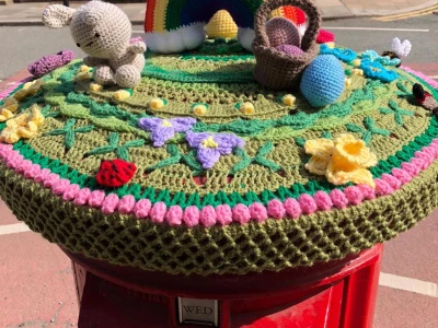 post box easter bonnet 2