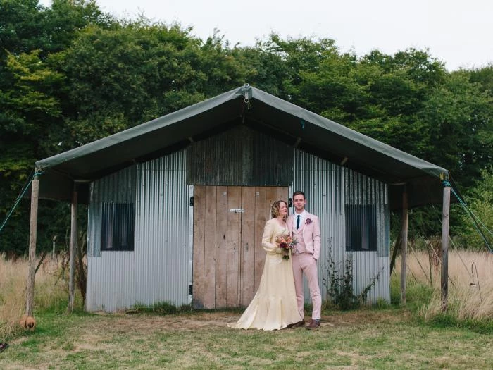 ruth and tom hawthbush farm wedding567
