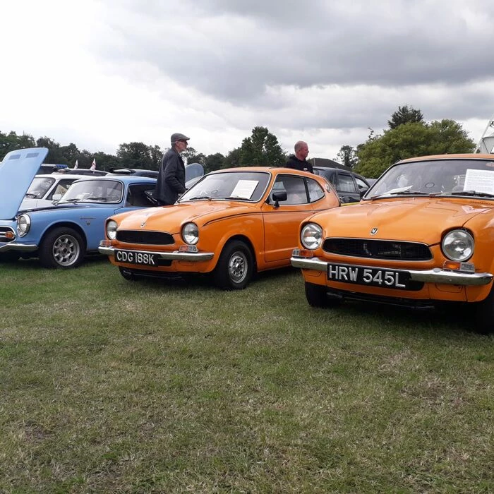 s800 coupe and 2 z600s