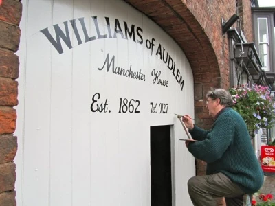 signwriting at williams39 newsagents