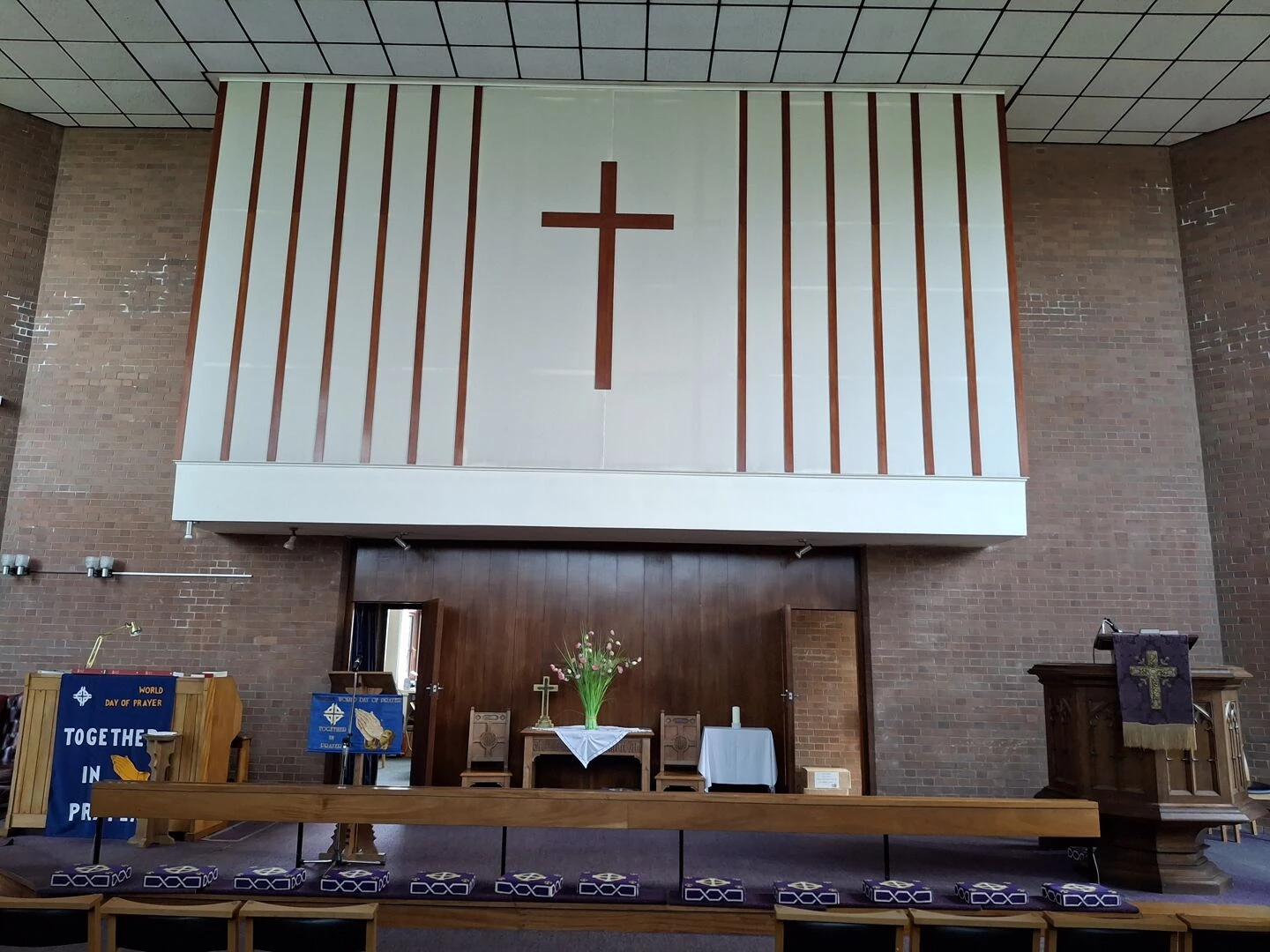 staveley methodist church altar