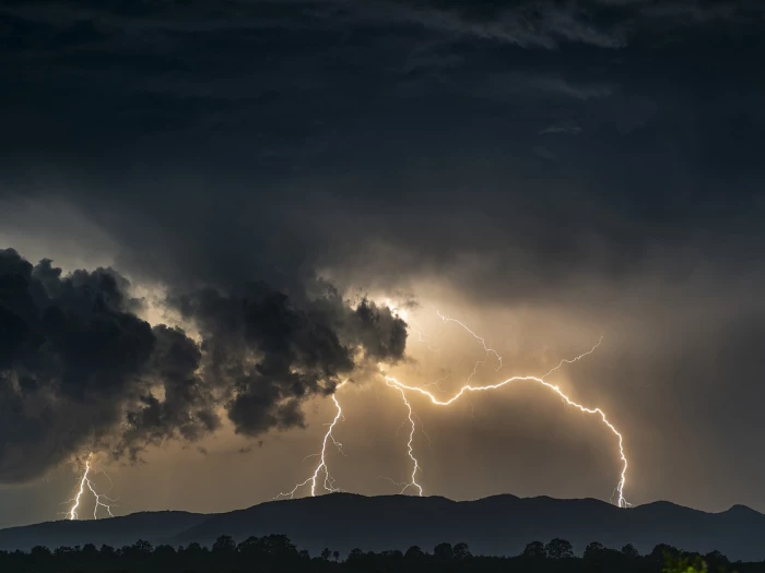 thunder flash storm