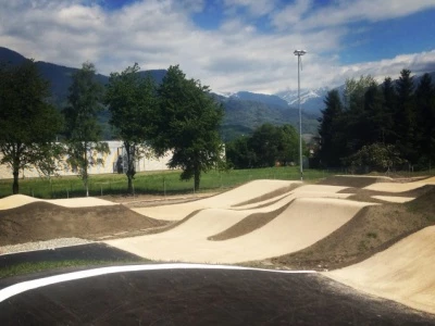 wcc aigle sx bmx track side view