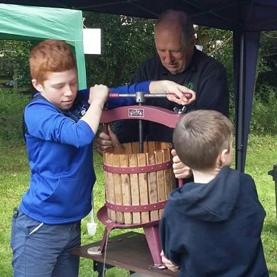 wtap oct 2019 one apple pressing operation 201910051327551resized79640