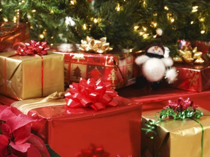xmas pressies under tree
